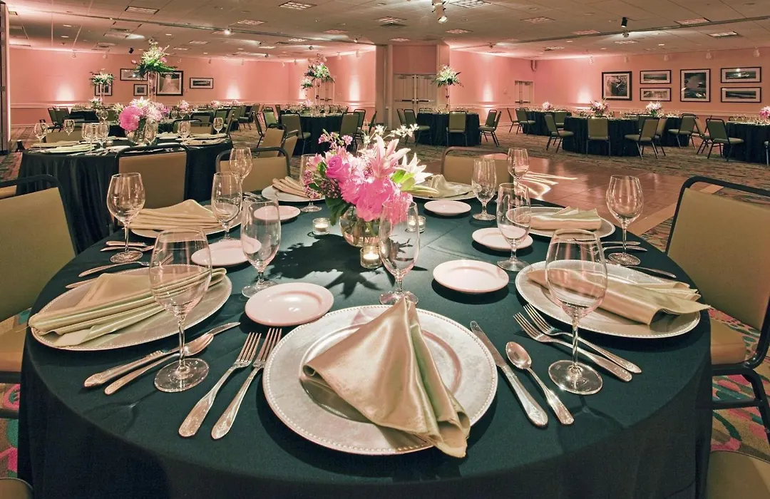 Holiday Inn & Suites Virginia Beach - North Beach By Ihg-1